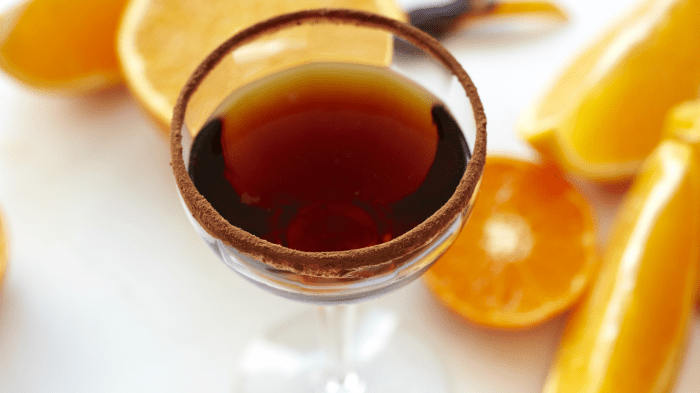 Lady Slipper - The Thinking Girl's Guide to Drinking, Healthy Cocktails