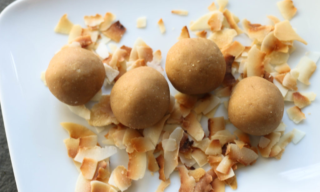 3-ingredient peanut butter balls (vegan, gluten-free)||3-ingredient peanut butter balls (vegan, gluten-free, paleo)|3-ingredient peanut butter balls (vegan, gluten-free, paleo)|3-ingredient easy peanut butter balls