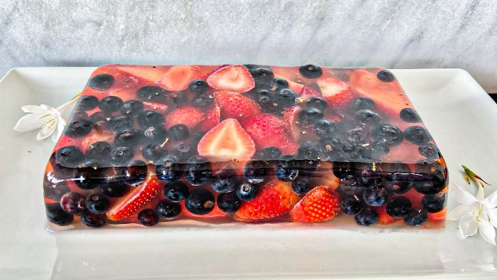 Fresh Berry Jello Fruit Cake|Fresh Berry Jello Fruit Cake