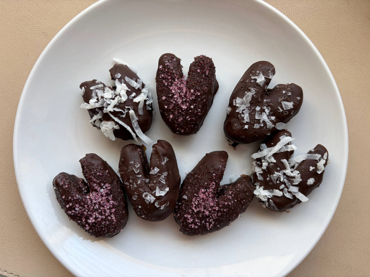 No Bake Chocolate Date Hearts